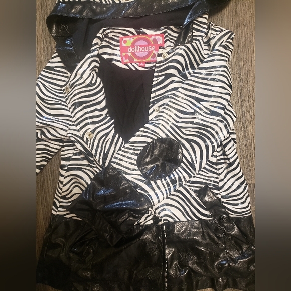 DOLLHOUSE | GIRLS SORING ZEBRA PRINT SPRING RAINCOAT w HOOD & POCKETS | SIZE 6x - Picture 5 of 7